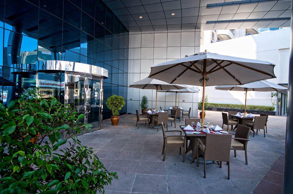 City Seasons Hotel Dubái Restaurante foto